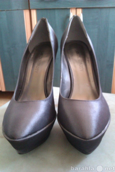 Продам: серебристые женские туфли на платформе