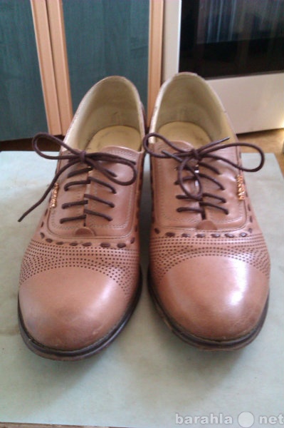 Продам: коричневые туфли на низком каблуке
