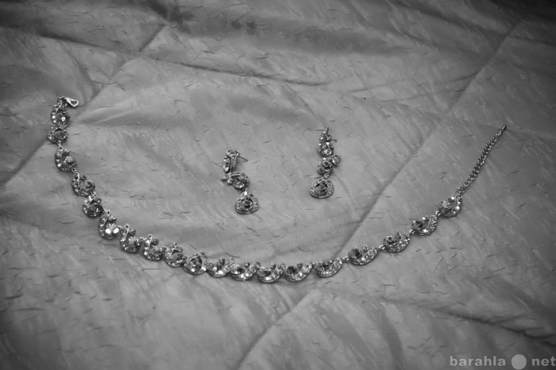 Продам: ожерелье и сережки (на свадьбу)
