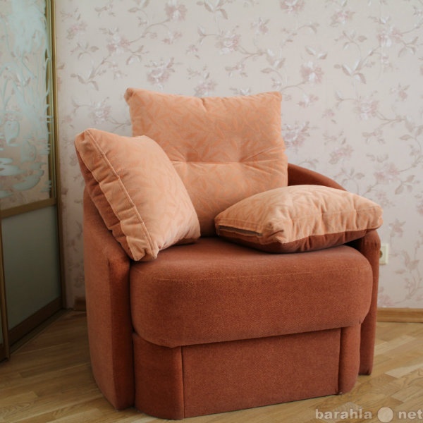 Продам: Кресло с подушками