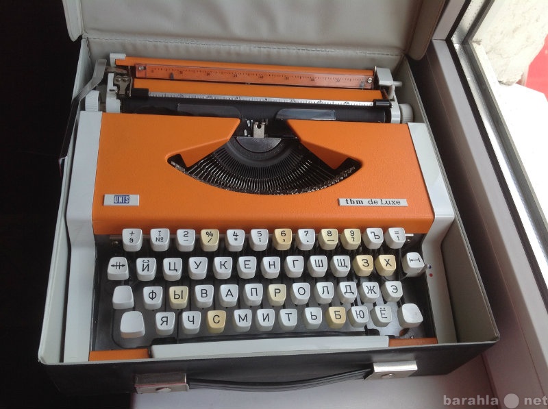 Продам: Пишущая машинка Unis tbm de Luxe