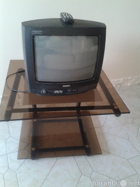 Продам: столик из каленого стекла и маленький TV