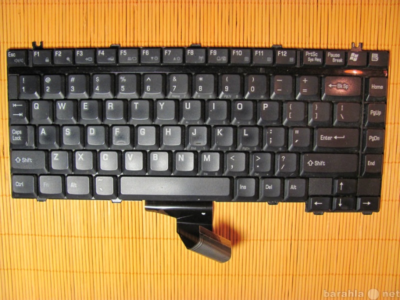 Продам: клавиатура TOSHIBA G83C0000EA10