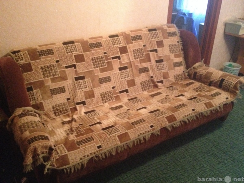 Продам: два кресла и диван в сборе