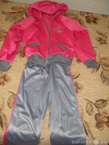 Продам: спортивный костюм 122 размера для девочк