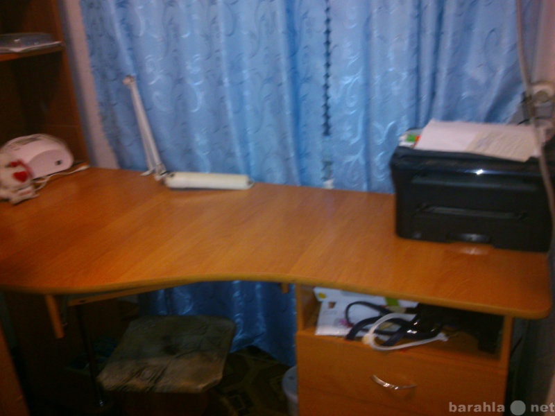 Продам: стол
