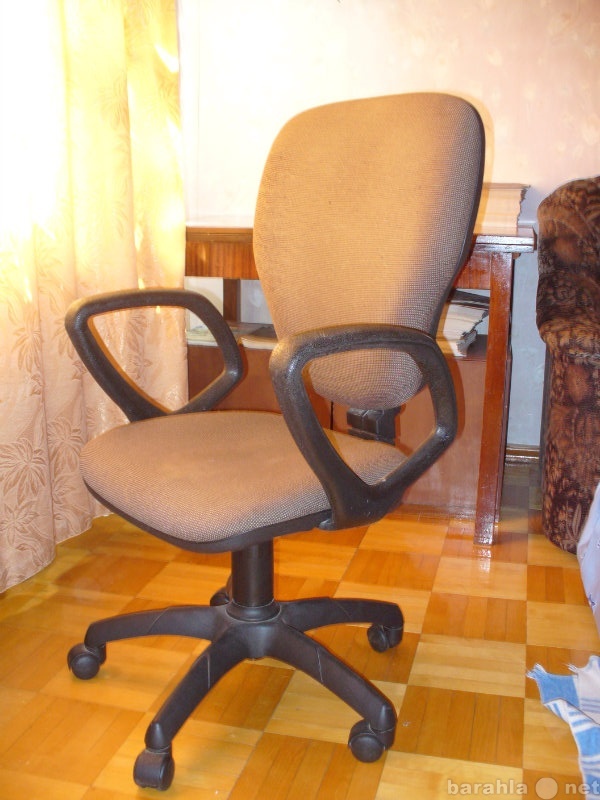 Продам: Компьютерное кресло