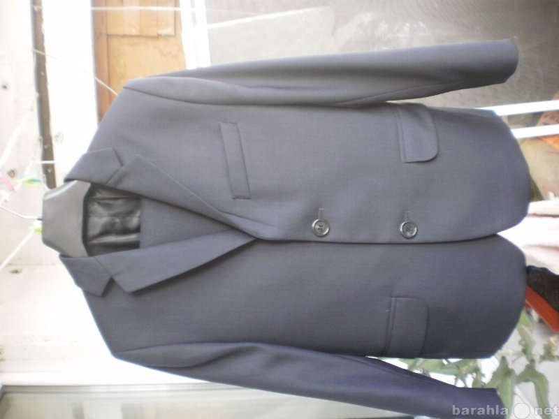 Продам: школьный костюм (пиджак и брюки)