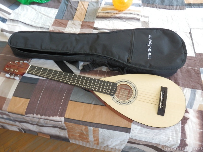 Продам: Походная гитара из Румынии, массив ели