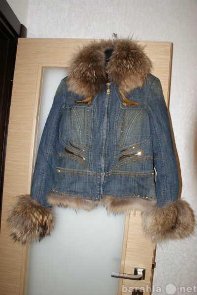 Продам: Куртка джинсовая с мехом Gizia