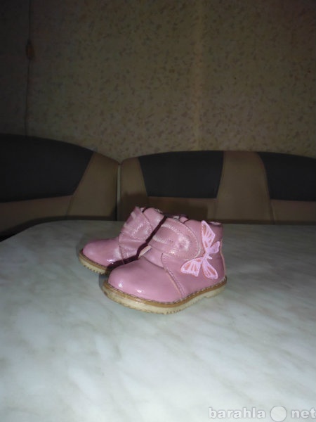 Продам: Осенние ботиночки на девочку