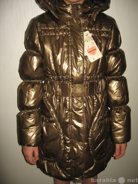 Продам: Пальто демисезонное Futurino