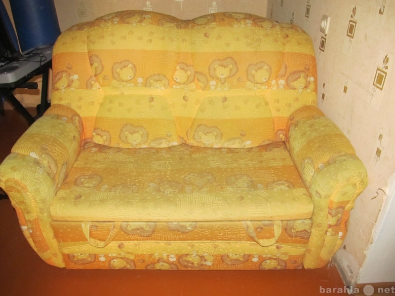 Продам: Малогаборитный диван со львятами