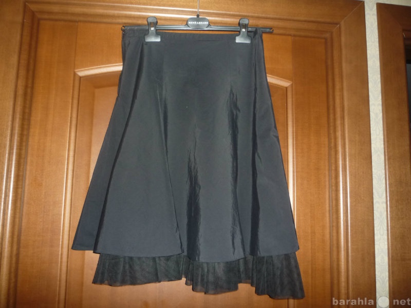 Продам: Нарядная чёр юбка с присборенной сеточко