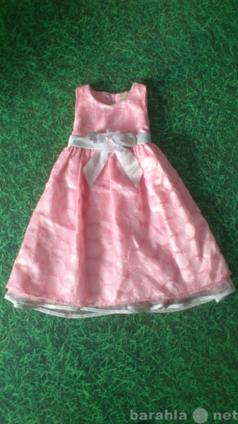 Продам: красивые платья для девочки 4-6 лет