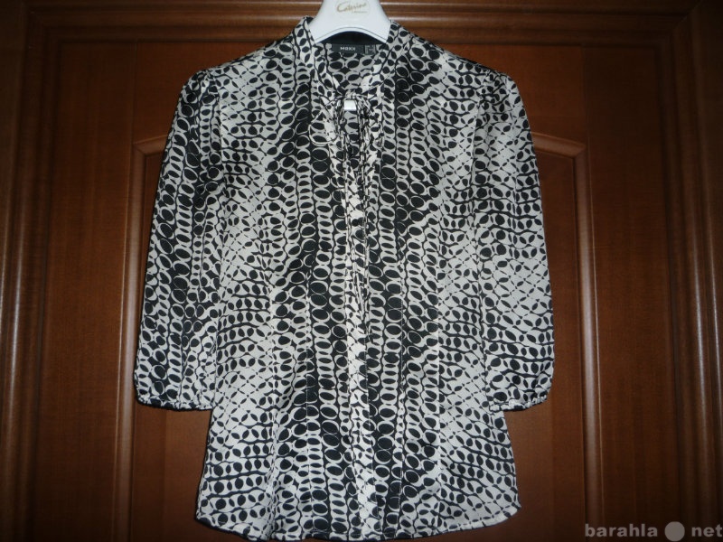 Продам: Лёгкая шелковая блузка для девочки разме