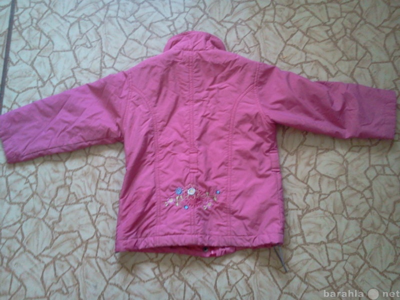 Продам: Куртку на девочку, рост 110