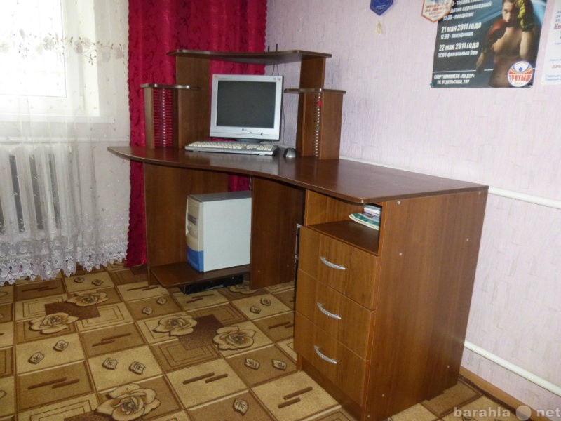 Продам: компьютер и стол