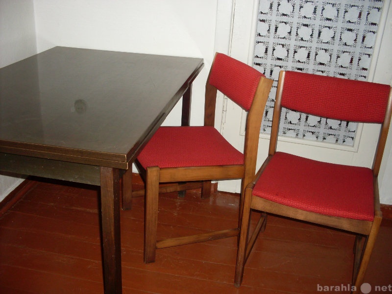 Продам: стол, стулья