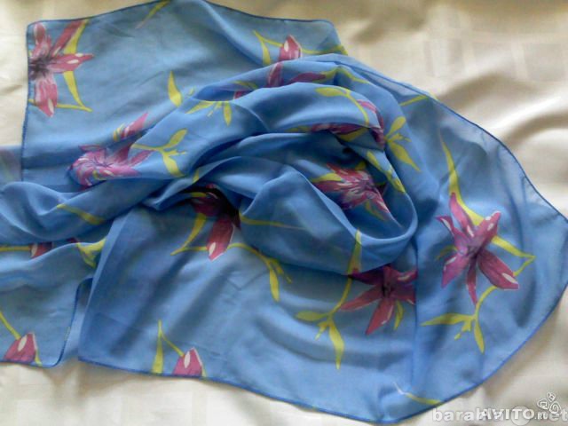Продам: шарф голубой с рисунком