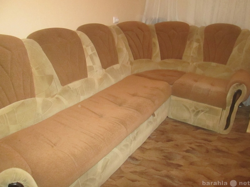 Продам: угловой диван и кресло