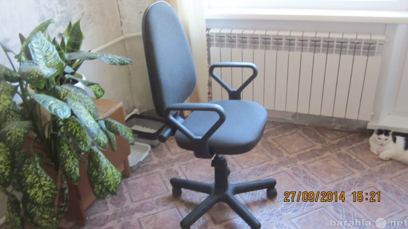 Продам: офисные кресла