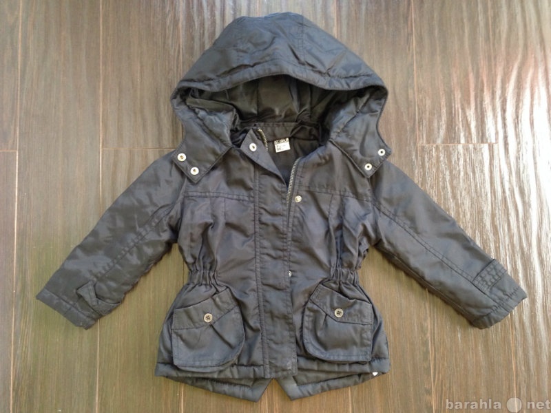 Продам: Легкая куртка для девочки