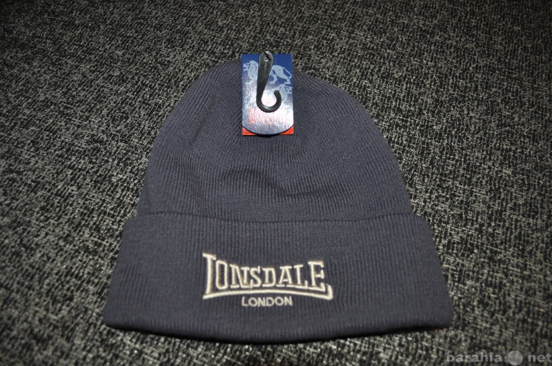 Продам: Серая, теплая, шапка Lonsdale