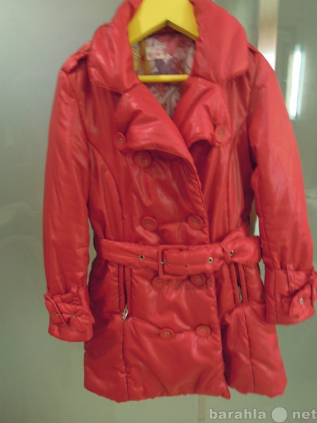 Продам: пальто для девочки