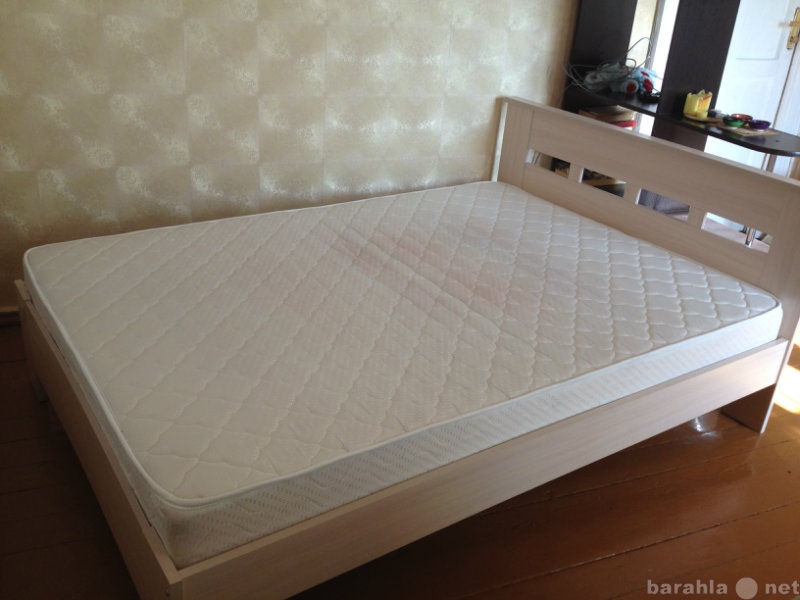 Продам: кровать двухспальная