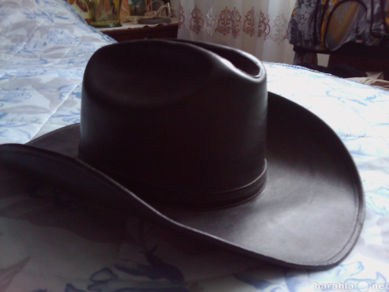 Продам: шляпа новая кожаная