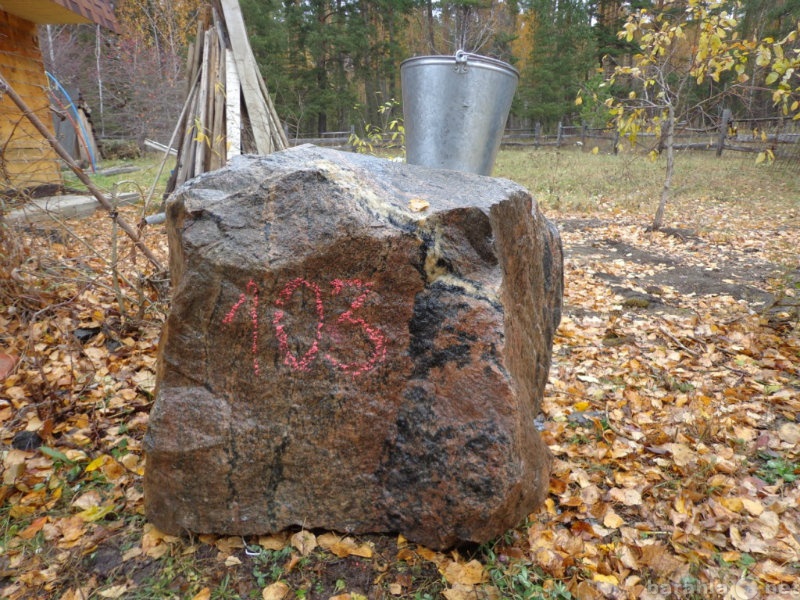 Продам: Уральский камень гранит №103