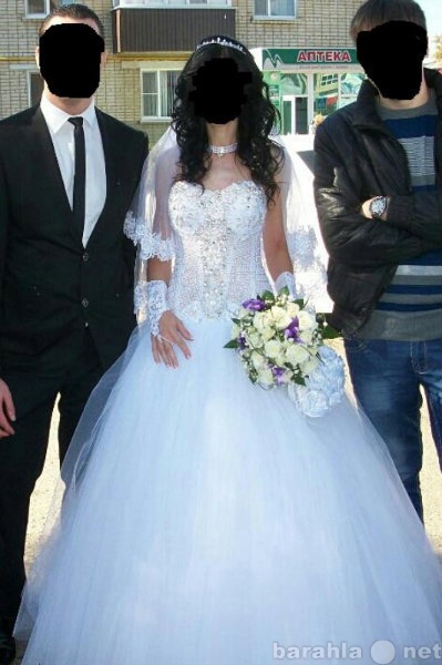 Продам: Свадебное платье + шубка белая свадебная