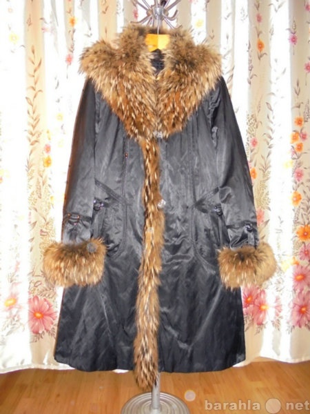 Продам: Фирменное пальто