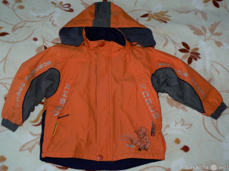 Продам: Куртка с капюшоном на флисе р.92-98