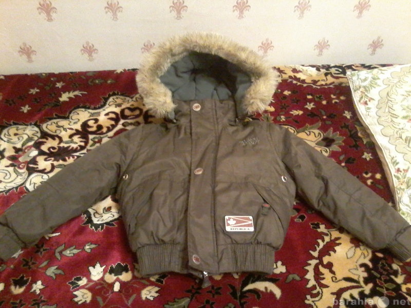 Продам: куртка детская, осень-зима