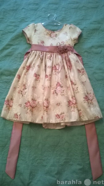 Продам: платье для девочки 3-х лет нарядное