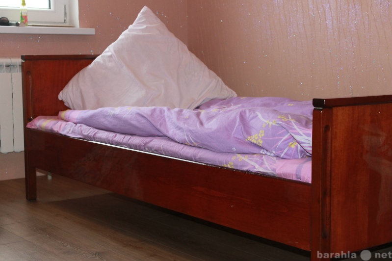 Продам: кровать деревянная
