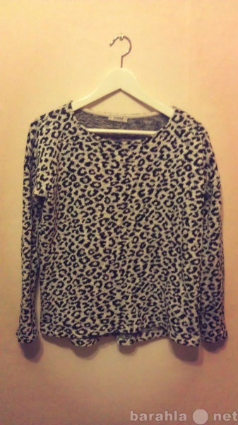 Продам: Пуловер с леопардовым принтом