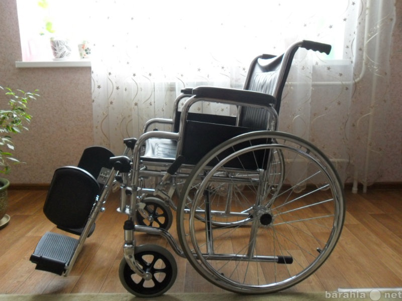 Продам: Инвалидная кресло-коляска механическая