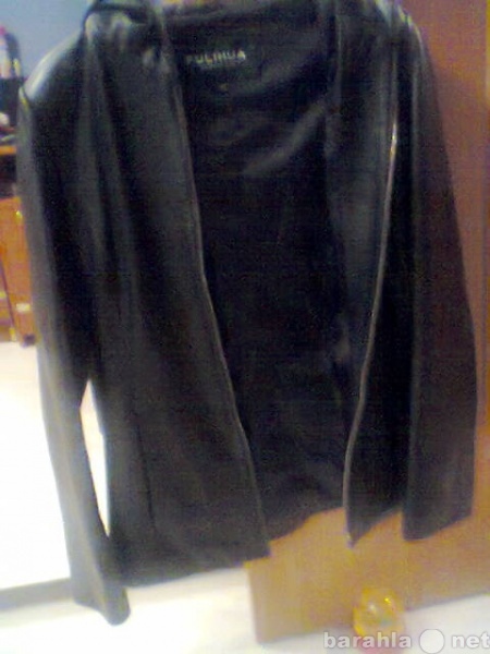Продам: куртка осенняя коженая размер 42