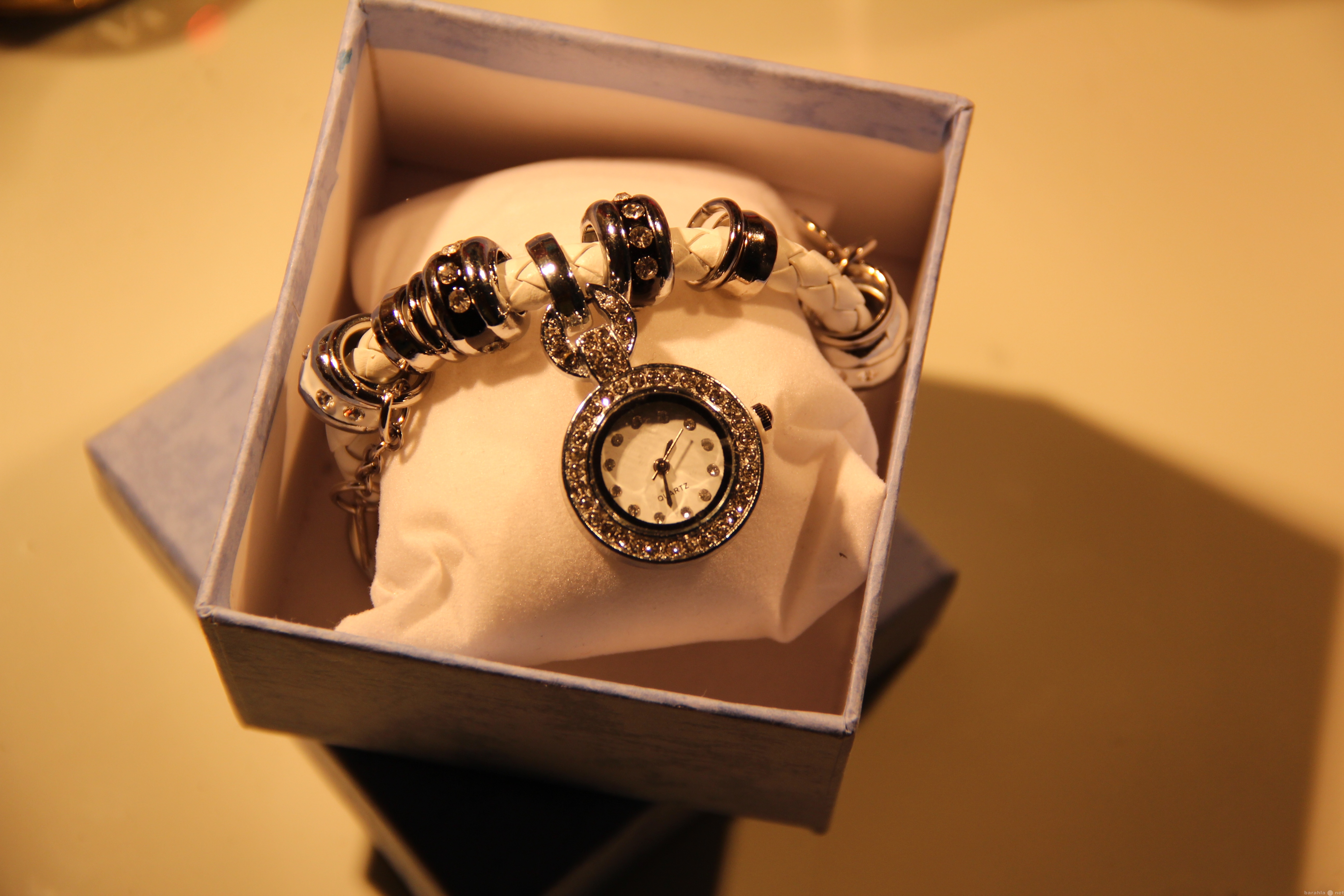 Продам: Часы-Браслет Pandora