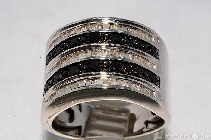 Продам: Серебр.кольцо с черными и белыми брилл