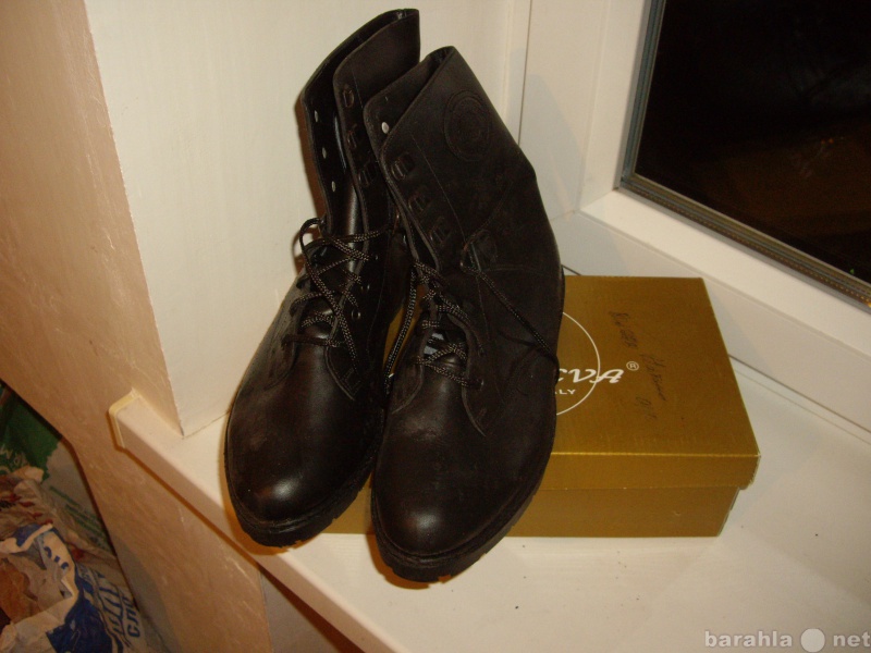 Продам: Ботинки женские кожаные