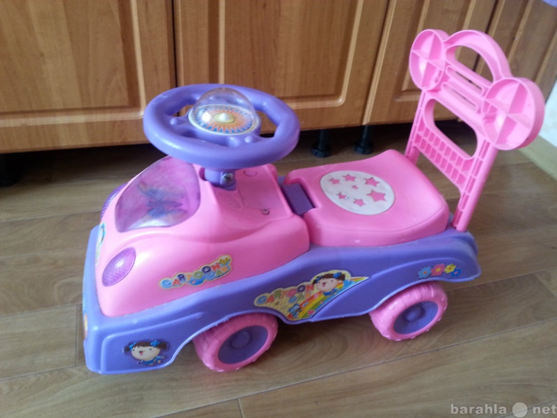 Продам: машинка детская розовая