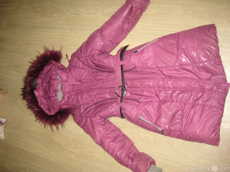 Продам: Продам плащ-пальто на девочку