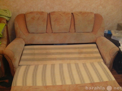 Продам: диван Выкотной б/у недорого