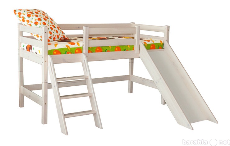 Продам: Низкая кровать Соня с наклонной лестнице
