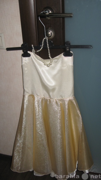 Продам: Нарядное платье из парчи и шелка