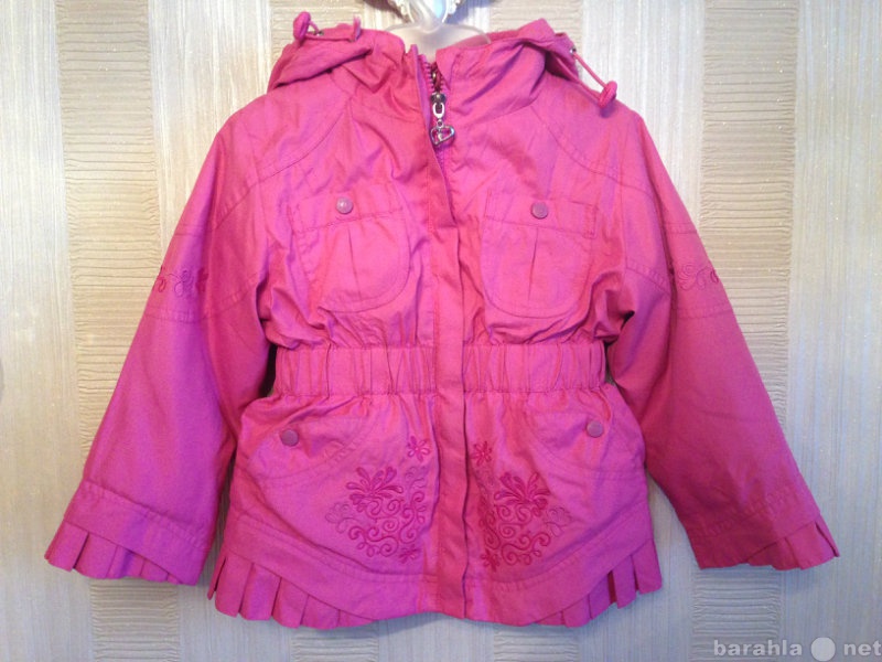 Продам: Осенне-весенняя курточка для девочки